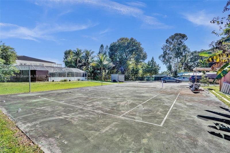 Tennis court in its current condition, second view