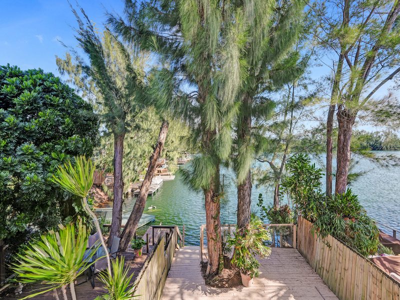 Landscaped grounds at Lakeridge, 4863 SW 71st Place, Miami