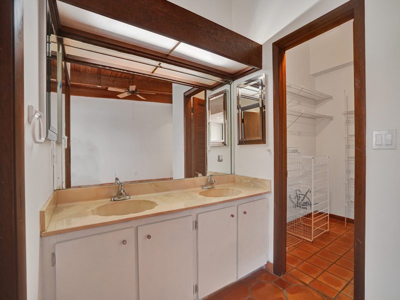 Bathroom at 4863 SW 71st Place, Miami