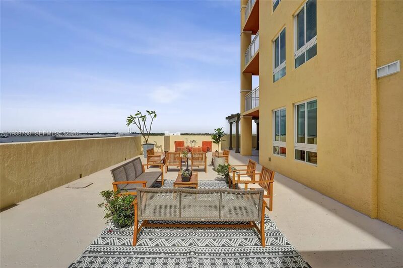 Toscano building exterior, 7350 SW 89th St, Miami