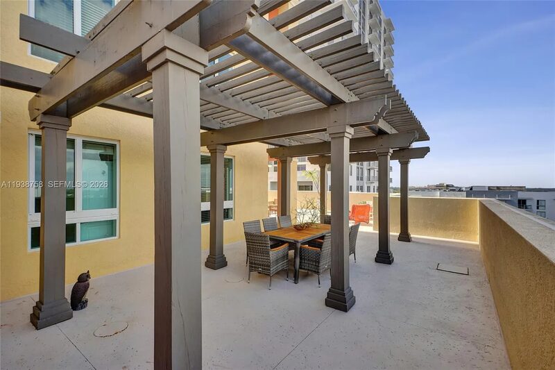 Toscano grounds at 7350 SW 89th St, Miami