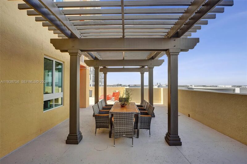 Building entrance at Toscano Condominium, Miami