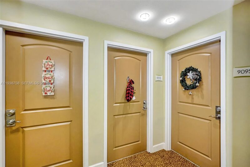 Aerial of Dadeland and Toscano Condominium, Miami