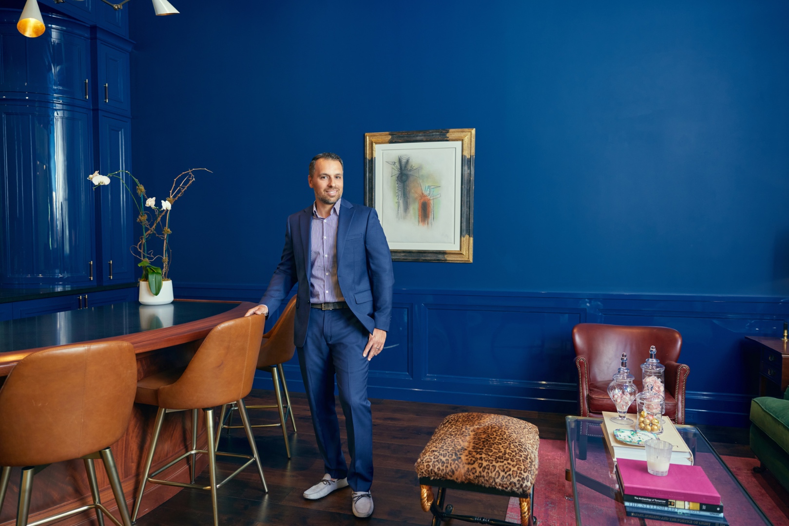 Jorge Guanche in an elegant setting